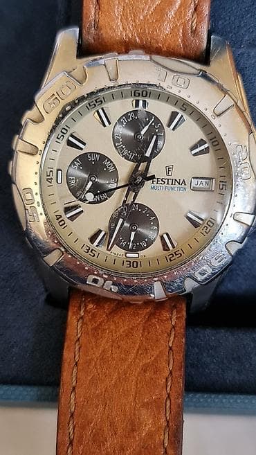 Sat muski sa kutijom sve radi na lalafo.rs — 7 Sat muski sa kutijom sve radi — 7