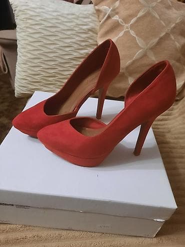 Predobre salonkeekstra,obuvene nekoliko puta na lalafo.rs — 1 Predobre salonkeekstra,obuvene nekoliko puta — 1