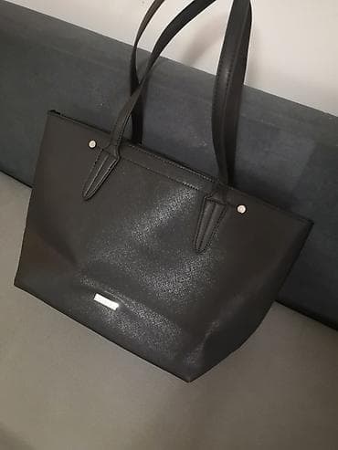 Crna ženska torba sa zipom – Pull & Bear - Brend: Pull & Bear at lalafo.rs — 8 Crna ženska torba sa zipom – Pull & Bear - Brend: Pull & Bear — 8