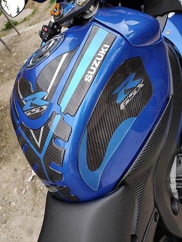 Transport: SUZUKI GSXR-komplet protektori rezervoara- 266 📌 Opis: Samolepljivi at lalafo.rs — 3 Transport: SUZUKI GSXR-komplet protektori rezervoara- 266 📌 Opis: Samolepljivi — 3