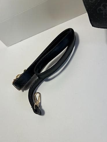 zenske original guess: GUESS ženska torba GUESS - Model sa dvostrukom ručkom i dodatnim na lalafo.rs — 3 zenske original guess: GUESS ženska torba GUESS - Model sa dvostrukom ručkom i dodatnim — 3