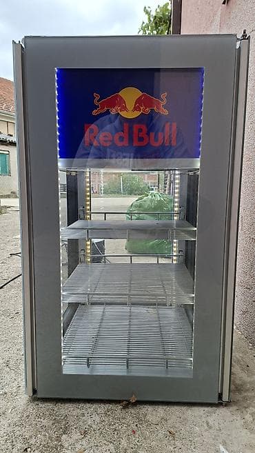 Profesionalni Red Bull rashladni mini vitrina frižider - Brendirana na lalafo.rs — 2 Profesionalni Red Bull rashladni mini vitrina frižider - Brendirana — 2