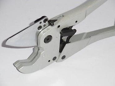 Tools & Equipment: Makaze za sečenje PVC/PEX/ALU-PEX cevi - Profesionalne makaze sa at lalafo.rs — 3 Tools & Equipment: Makaze za sečenje PVC/PEX/ALU-PEX cevi - Profesionalne makaze sa — 3