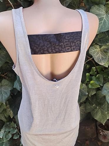 tank top h: F&F fitness majica vel M, L
Kao nova at lalafo.rs — 4 tank top h: F&F fitness majica vel M, L
Kao nova — 4
