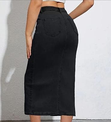 Crna teksas midi suknja sa dubokim strukom i prednjim prorezom - na lalafo.rs — 3 Crna teksas midi suknja sa dubokim strukom i prednjim prorezom - — 3