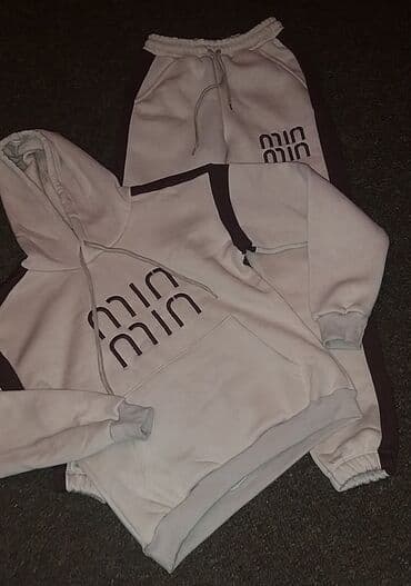 Deblji kompleti
s m l 2300 na lalafo.rs Deblji kompleti
s m l 2300