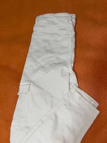 Bež zenske pantalone – slim/straight kroj - Materijal: mekani pamuk na lalafo.rs Bež zenske pantalone – slim/straight kroj - Materijal: mekani pamuk