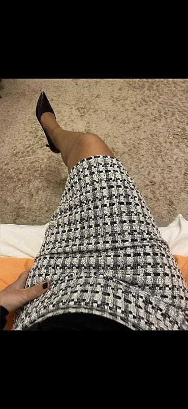 dve suknje po: M, color - Black at lalafo.rs — 5 dve suknje po: M, color - Black — 5