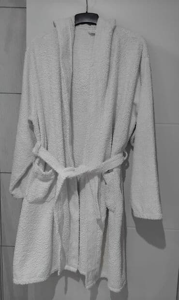 Bademantil, XL (EU 54), bоја - Bela, Pamuk, Novo na lalafo.rs Bademantil, XL (EU 54), bоја - Bela, Pamuk, Novo