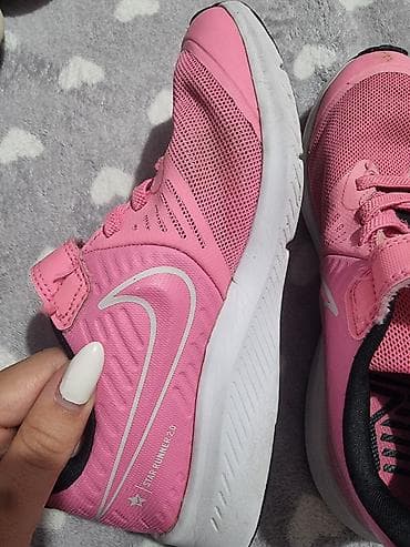 Patike za devojcice bez ostecenja. Broj 31. Za vise informacija na lalafo.rs — 1 Patike za devojcice bez ostecenja. Broj 31. Za vise informacija — 1