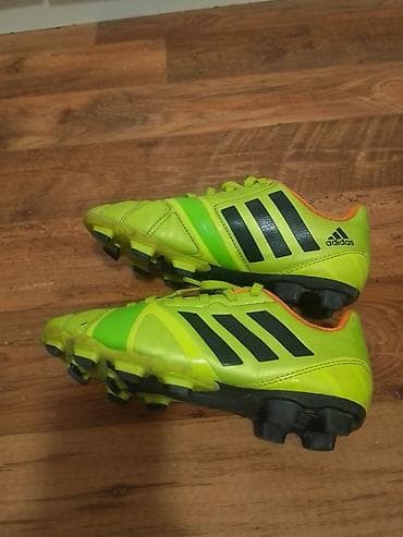 Kopacke ADIDAS br 34 gaziste 210 mm su u odlicnom stanju sa sitnim na lalafo.rs Kopacke ADIDAS br 34 gaziste 210 mm su u odlicnom stanju sa sitnim