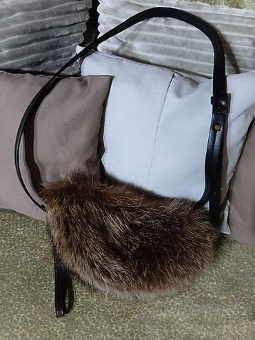 Torba/pojasna tašna od krzna sa kožnim kaišem - Elegantna polumesec at lalafo.rs — 1 Torba/pojasna tašna od krzna sa kožnim kaišem - Elegantna polumesec — 1