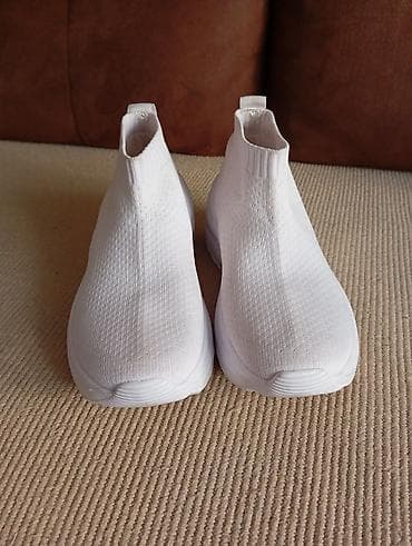 Lagane poluduboke patike br 35 na lalafo.rs — 3 Lagane poluduboke patike br 35 — 3