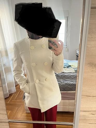 Jackets, Coats, Vests: Beli kaput
Nema tragova nošenja. Veličina M at lalafo.rs — 1 Jackets, Coats, Vests: Beli kaput
Nema tragova nošenja. Veličina M — 1