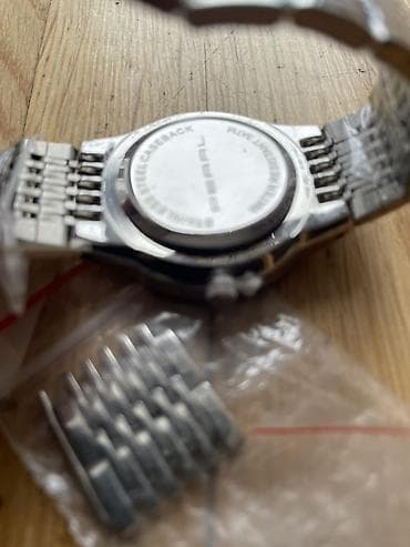 Muški i zenski ručni sat od nerdjajućeg čelika. - Kućište od na lalafo.rs — 5 Muški i zenski ručni sat od nerdjajućeg čelika. - Kućište od — 5