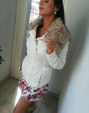 Predivna jakna Par puta nošena Besprekorna Divan model i kvalitet Uvoz na lalafo.rs Predivna jakna Par puta nošena Besprekorna Divan model i kvalitet Uvoz