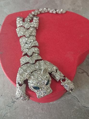 Vintage veliki viseći broš Suzanne Somers sa cirkonima obično se nosi na lalafo.rs — 2 Vintage veliki viseći broš Suzanne Somers sa cirkonima obično se nosi — 2