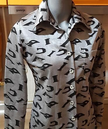 Siva ženska košulja JULY sa dugim rukavima i printom crnih apstraktnih na lalafo.rs — 3 Siva ženska košulja JULY sa dugim rukavima i printom crnih apstraktnih — 3