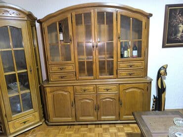 Masivna drvene vitrina – puno drvo hrast - Materijal: puno drvo na lalafo.rs Masivna drvene vitrina – puno drvo hrast - Materijal: puno drvo