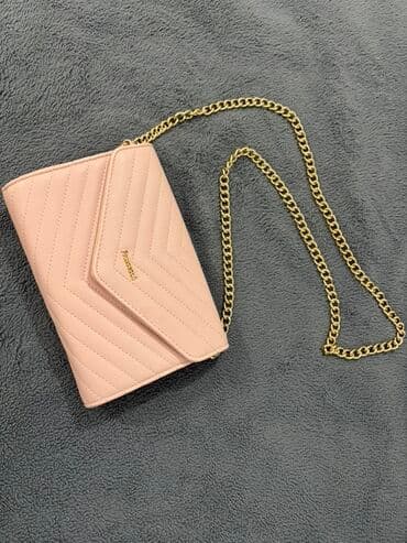 Elegantna mini torbica preko ramena - Model: pismo torbica sa na lalafo.rs Elegantna mini torbica preko ramena - Model: pismo torbica sa