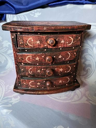 Kutija,komodica za nakit . indonezanska rucni rad 70te. Kutija u na lalafo.rs — 1 Kutija,komodica za nakit . indonezanska rucni rad 70te. Kutija u — 1