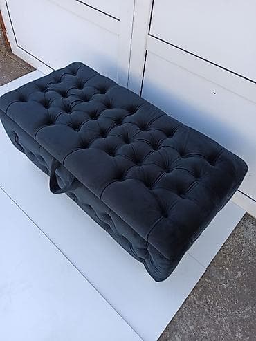 Tabure sa prostorom za odlaganje, presvučen tamnim materijalom na lalafo.rs — 3 Tabure sa prostorom za odlaganje, presvučen tamnim materijalom — 3