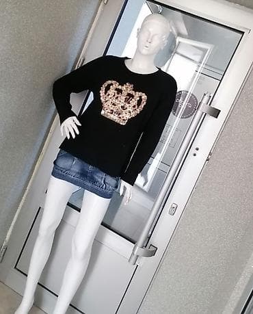 Super duks, odgovara za M L
Nošen očuvan na lalafo.rs — 3 Super duks, odgovara za M L
Nošen očuvan — 3