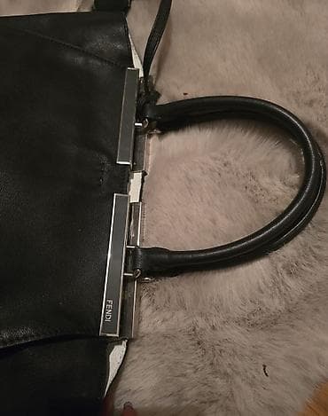 Handbags: Fendi 3Jours kožna torba. Ovaj model je evolucija klasične 2Jours at lalafo.rs — 7 Handbags: Fendi 3Jours kožna torba. Ovaj model je evolucija klasične 2Jours — 7