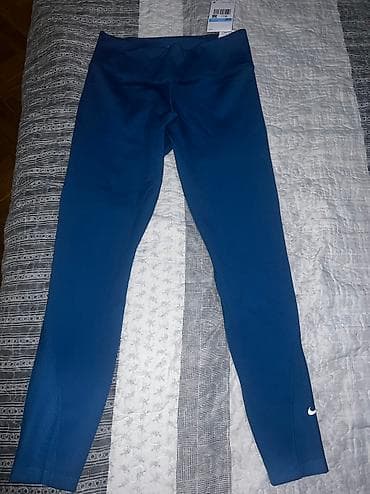 NIKE One Mid Rise 7/8 Tights vel. M NOVO
DD na lalafo.rs — 3 NIKE One Mid Rise 7/8 Tights vel. M NOVO
DD — 3