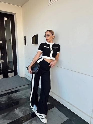 Ženski komplet – crop top i široke pantalone - Dizajn: moderan na lalafo.rs Ženski komplet – crop top i široke pantalone - Dizajn: moderan