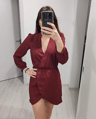 Kvalitetna mini bordo haljina, napred na preklop, oko struka guma na lalafo.rs Kvalitetna mini bordo haljina, napred na preklop, oko struka guma