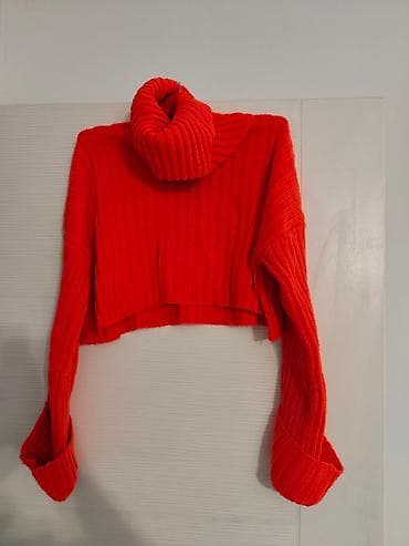 Ženski kratki džemper sa rolkragnom – crveni - Model: cropped na lalafo.rs — 1 Ženski kratki džemper sa rolkragnom – crveni - Model: cropped — 1