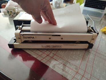 Antique devices: Olympia mehanička pisaća mašina sa koferom Nepoznato stanje. Mora at lalafo.rs — 3 Antique devices: Olympia mehanička pisaća mašina sa koferom Nepoznato stanje. Mora — 3