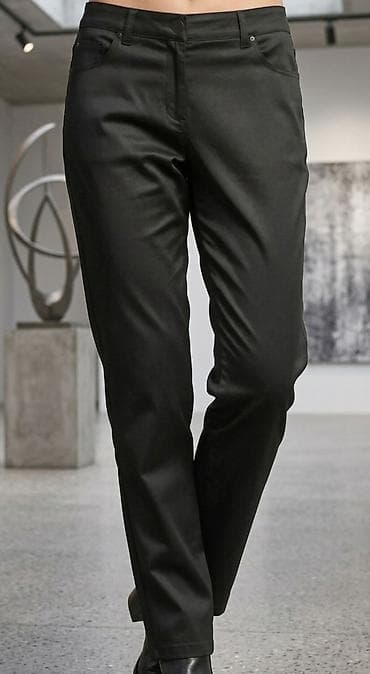 Ženske crne pantalone – ravan kroj - Klasičan, ravan kroj sa srednjim na lalafo.rs Ženske crne pantalone – ravan kroj - Klasičan, ravan kroj sa srednjim