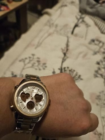 Ženski ručni sat sa kombinovanim analognim i digitalnim prikazom. - at lalafo.rs — 1 Ženski ručni sat sa kombinovanim analognim i digitalnim prikazom. - — 1