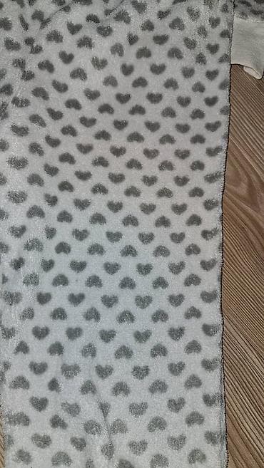 Debela pidžama za zimu. Veličina 146-152 na lalafo.rs — 4 Debela pidžama za zimu. Veličina 146-152 — 4