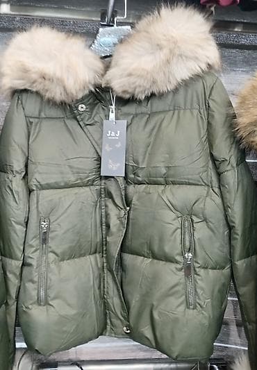 Ženska kratka štepana jakna sa kapuljačom. Ovaj model jakne ima na lalafo.rs — 2 Ženska kratka štepana jakna sa kapuljačom. Ovaj model jakne ima — 2