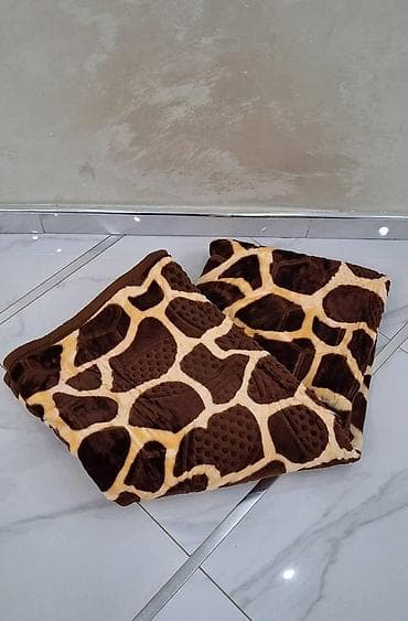 Zimsko ćebe singl:Dimenzije 150x200.Cena 2600 dinara na lalafo.rs — 3 Zimsko ćebe singl:Dimenzije 150x200.Cena 2600 dinara — 3