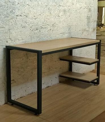 Radni sto industrijskog dizajna - Materijali: kombinacija na lalafo.rs Radni sto industrijskog dizajna - Materijali: kombinacija