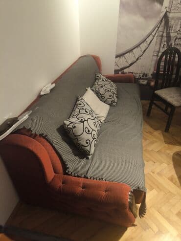 Poklanjam trosed na razvlacenje at lalafo.rs Poklanjam trosed na razvlacenje