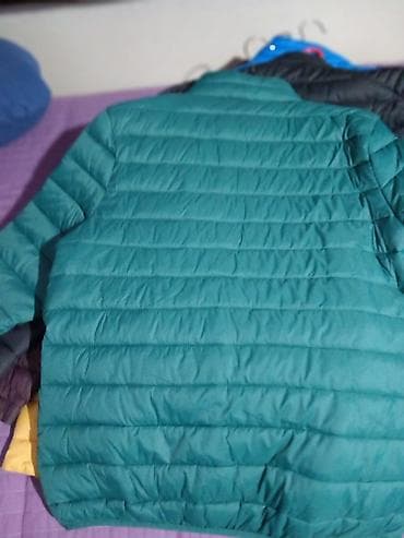 Puf Terranova, model sa horizontalnim prošivima i visokim kragnom. - na lalafo.rs — 5 Puf Terranova, model sa horizontalnim prošivima i visokim kragnom. - — 5