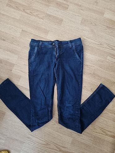 bermude teksas br: Jeans tamnoplave boje sa klasičnim dizajnom. Imaju ravan kroj at lalafo.rs — 1 bermude teksas br: Jeans tamnoplave boje sa klasičnim dizajnom. Imaju ravan kroj — 1