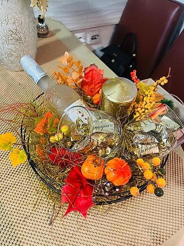 Poklon aranžmani – premium setovi sa pićem i dekoracijom - Ručno na lalafo.rs — 2 Poklon aranžmani – premium setovi sa pićem i dekoracijom - Ručno — 2