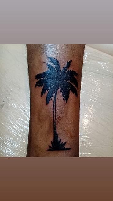 pantalone butiku ali: Diplomirani slikar, crtač, konzervator Ali pre svega tattoo majstor na lalafo.rs — 4 pantalone butiku ali: Diplomirani slikar, crtač, konzervator Ali pre svega tattoo majstor — 4