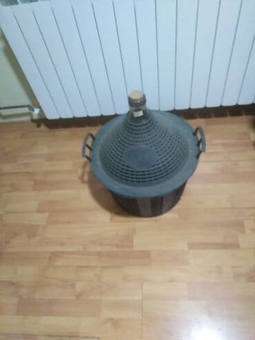 Staklo, 35 l, Upotrebljenо na lalafo.rs Staklo, 35 l, Upotrebljenо