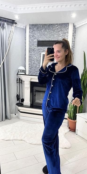 Ženski set pidžame od somota, idealan za opuštanje kod kuće. Gornji na lalafo.rs — 1 Ženski set pidžame od somota, idealan za opuštanje kod kuće. Gornji — 1