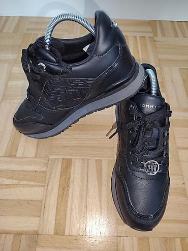 Tommy Hilfiger ženske patike – crne UG 24cm JEDNOM NOŠENE - Model na lalafo.rs — 3 Tommy Hilfiger ženske patike – crne UG 24cm JEDNOM NOŠENE - Model — 3