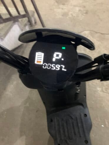 Trotineti, skejtbordovi i hoverbordovi: Električni skuter sa digitalnim LCD instrumentom. Ključne na lalafo.rs Trotineti, skejtbordovi i hoverbordovi: Električni skuter sa digitalnim LCD instrumentom. Ključne