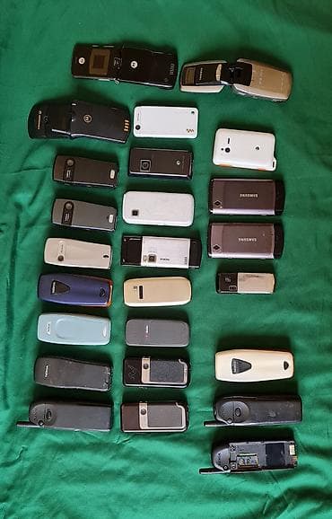 Kolekcija starih mobilnih telefona – mešavina klasičnih modela iz na lalafo.rs — 9 Kolekcija starih mobilnih telefona – mešavina klasičnih modela iz — 9