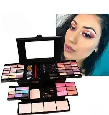 KOFER SA ŠMINKOM / Miss Rose – Manji Set Cena: 3.071 RSD 💄 Elegantno na lalafo.rs — 2 KOFER SA ŠMINKOM / Miss Rose – Manji Set Cena: 3.071 RSD 💄 Elegantno — 2